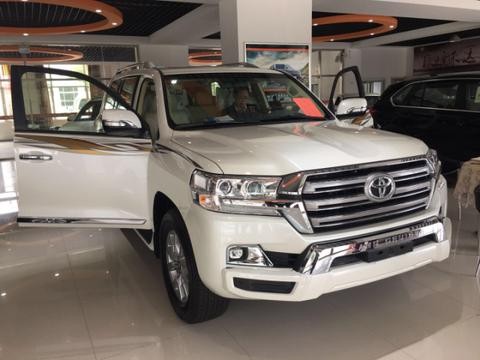 17款酷路泽4600中东版陆逊天津港全新行情配置及油耗