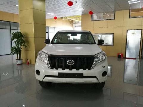 17款霸道2700全新升级版全新行情天津港口