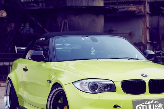 小美妞张英茜调戏苹果绿“小胖墩”