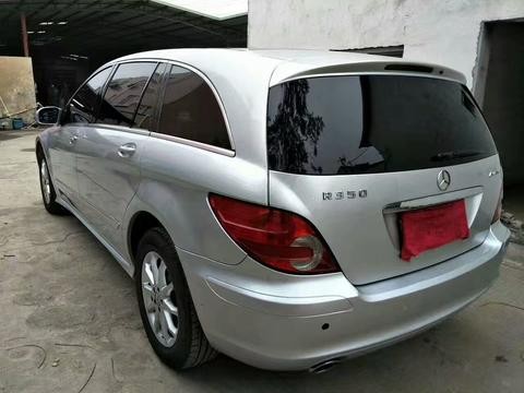 年薪百万主播10万买下奔驰R350，开启户外搭讪直播！