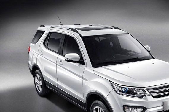 长安“路虎”实拍曝光 它竟然也开始玩起了“山寨”