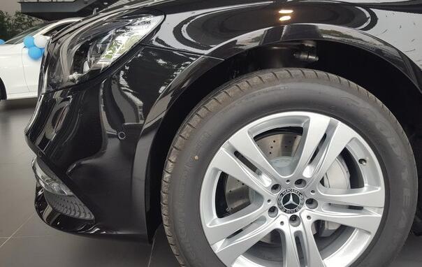 这才是老板座驾：18款奔驰S350L！