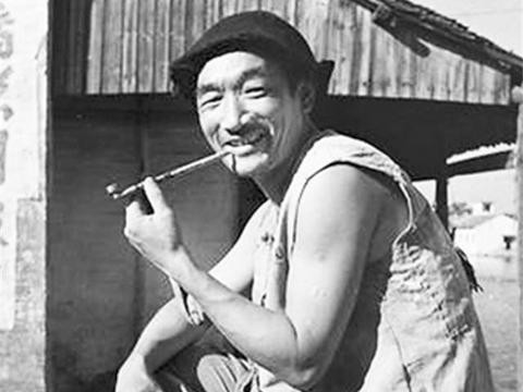 他登上春晚数次，还预言周立波入狱，今80岁去世，豪车都没！