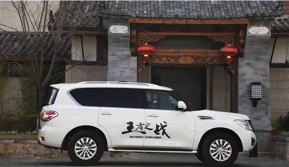 日系巨无霸SUV，加价6万却能卖断货，陆巡看着有些慌了