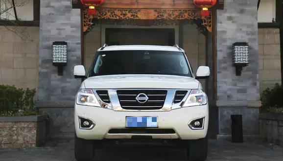 日系巨无霸SUV，加价6万却能卖断货，陆巡看着有些慌了