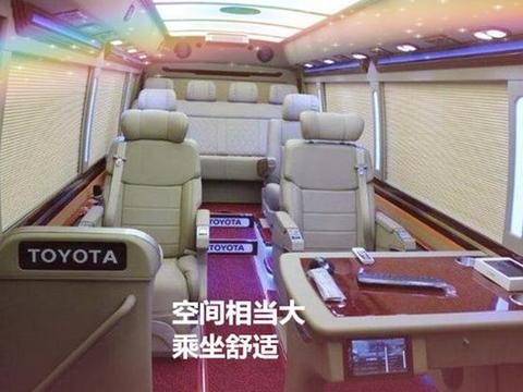 丰田柯斯达4.0改装价格 12座外观低调 柯斯达内饰改装奢华
