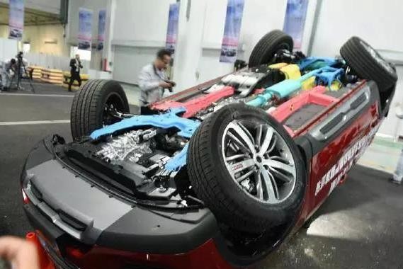 全新哈弗H6挑战最严翻滚试验到底是不是作秀？