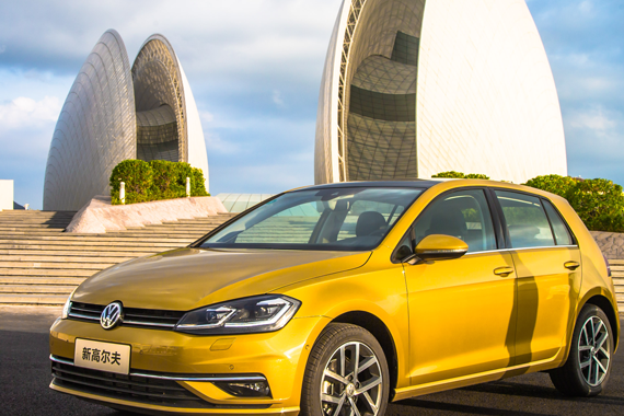 大众神车新款升级独立悬挂，老车主哭晕在厕所～