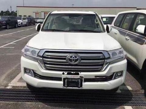 2017款丰田陆地巡洋舰4600中东版现车动力强对比4000更省油