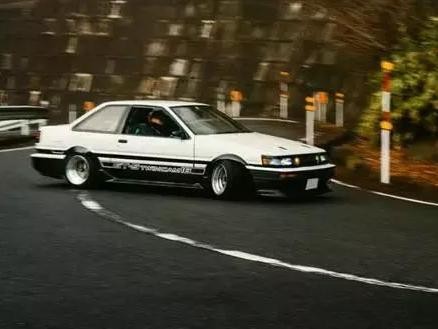 宝马工艺，白菜的价格，10万以内喜欢操控的人都选它！