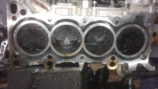 说来都是泪,有这几个习惯的车主,伤车不说还烧钱