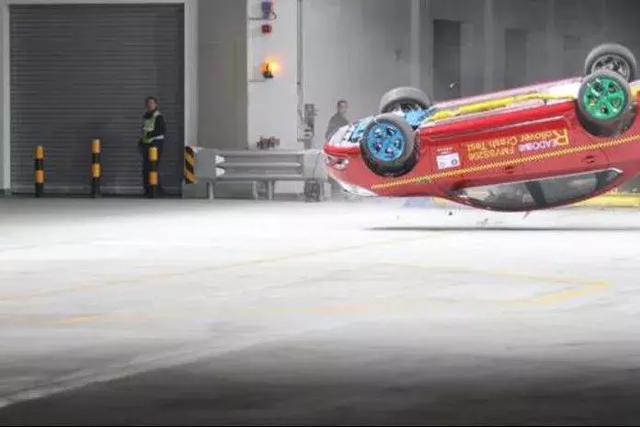 关于安全,GL6没做这件事,却被一辆更安全的七座家轿做到了!