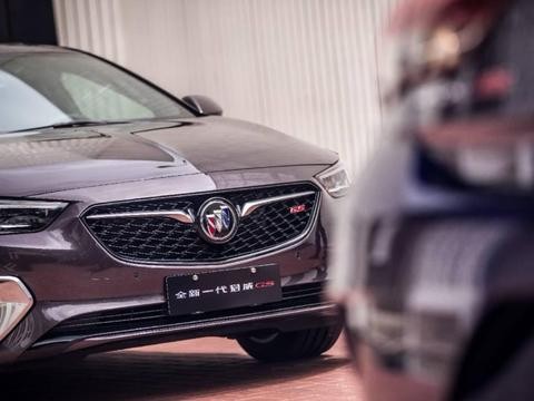 你，是否该跟风购买SUV，还是该考虑一辆性能轿车呢？