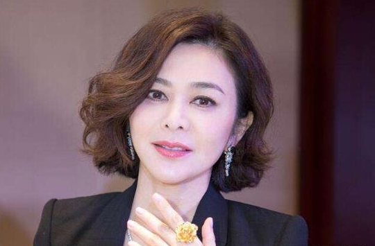 娱乐圈的满族艺人大有人在啊,还都是正经八旗