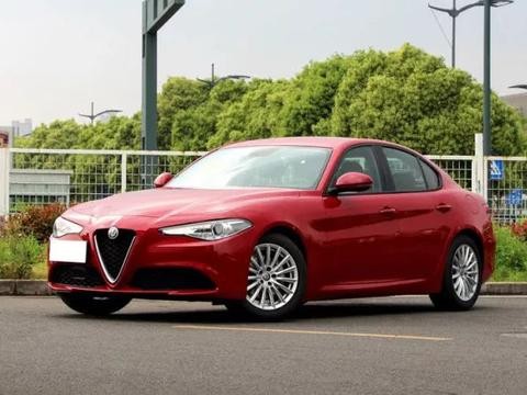 选运动型轿车，还是原汁原味的好