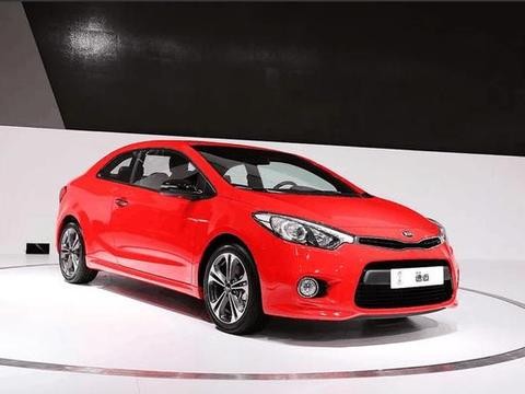 全车进口平民保时捷，平价超跑五脏俱全，月薪3千也买得起