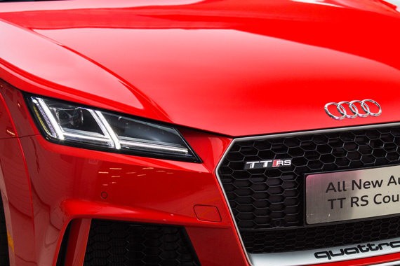 一字之差大有不同｜试驾奥迪TT RS/RS3