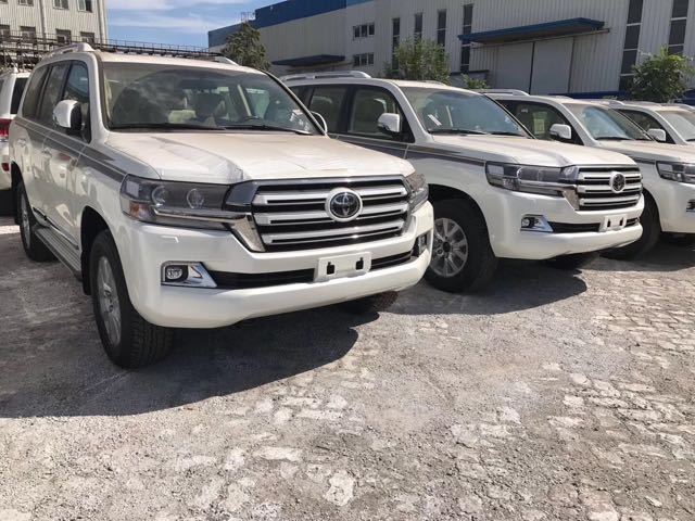 限量版酷路泽4000报价 陆巡Less is Mor