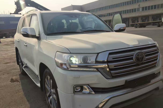 17款酷路泽5700 V8发动机超强动力 技压群雄