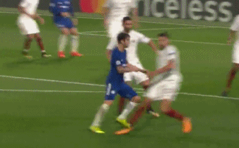 比分,正当球队可能要面临各项赛事三连败的时候,孤胆英雄阿扎尔再次