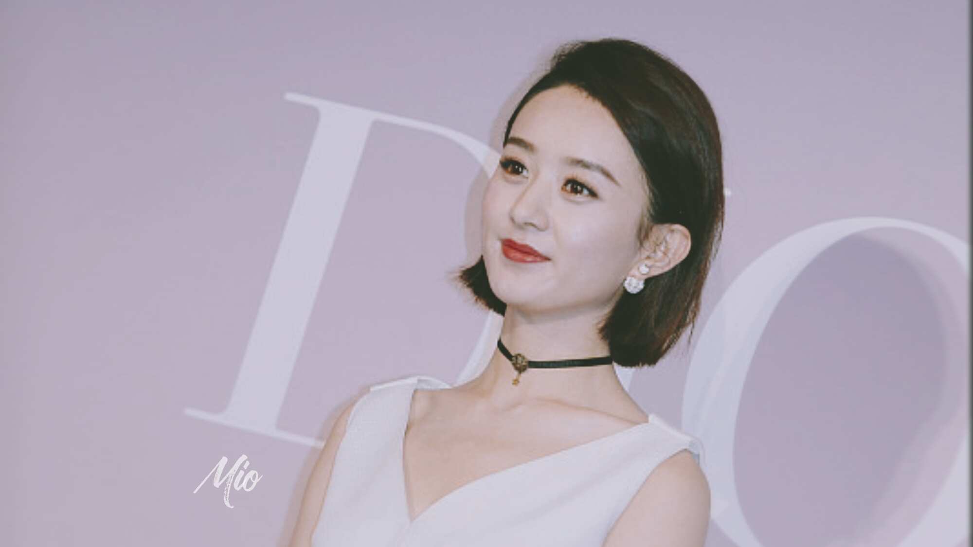 赵丽颖出席迪奥酒会,举止优雅呆萌尽显女神风范