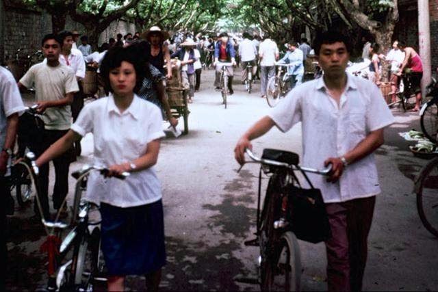 1980年代的情侣们,那时谈恋爱还叫搞对象_新浪看点