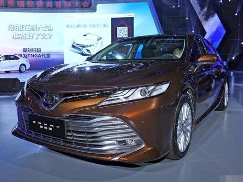 日系神车重回巅峰？完胜雅阁，叫板迈腾，油耗3毛，仅售18万！