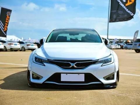 这辆宽体锐志又给撩妹利器增添了新花样