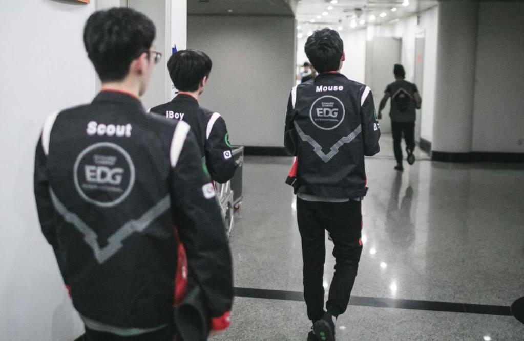 edg最后一块遮羞布, lpl没人敢说却被skt教练扯