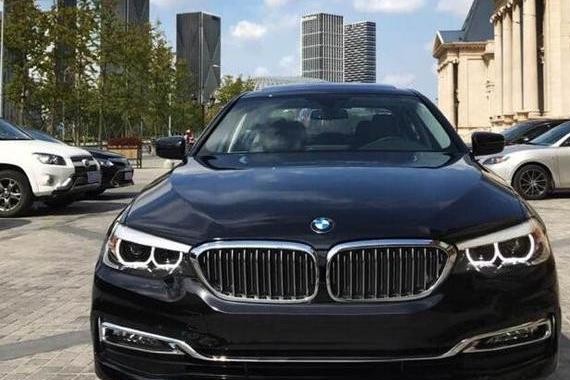 精致斯文的内饰是底线！55万提宝马530xdrive，操控性只能排第二