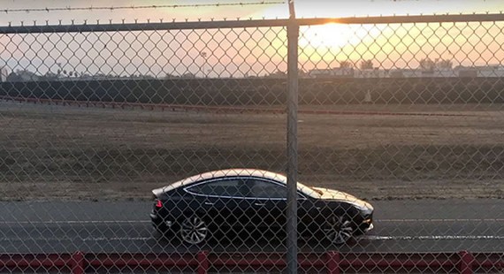 曝特斯拉Model 3双电机车型 售价或翻倍