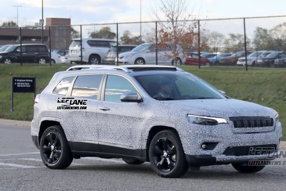 全新Jeep自由光谍照曝光 取消分体式前大灯