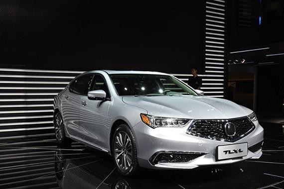 终于拉长，国产后的讴歌TLX-L能吊打3系吗？