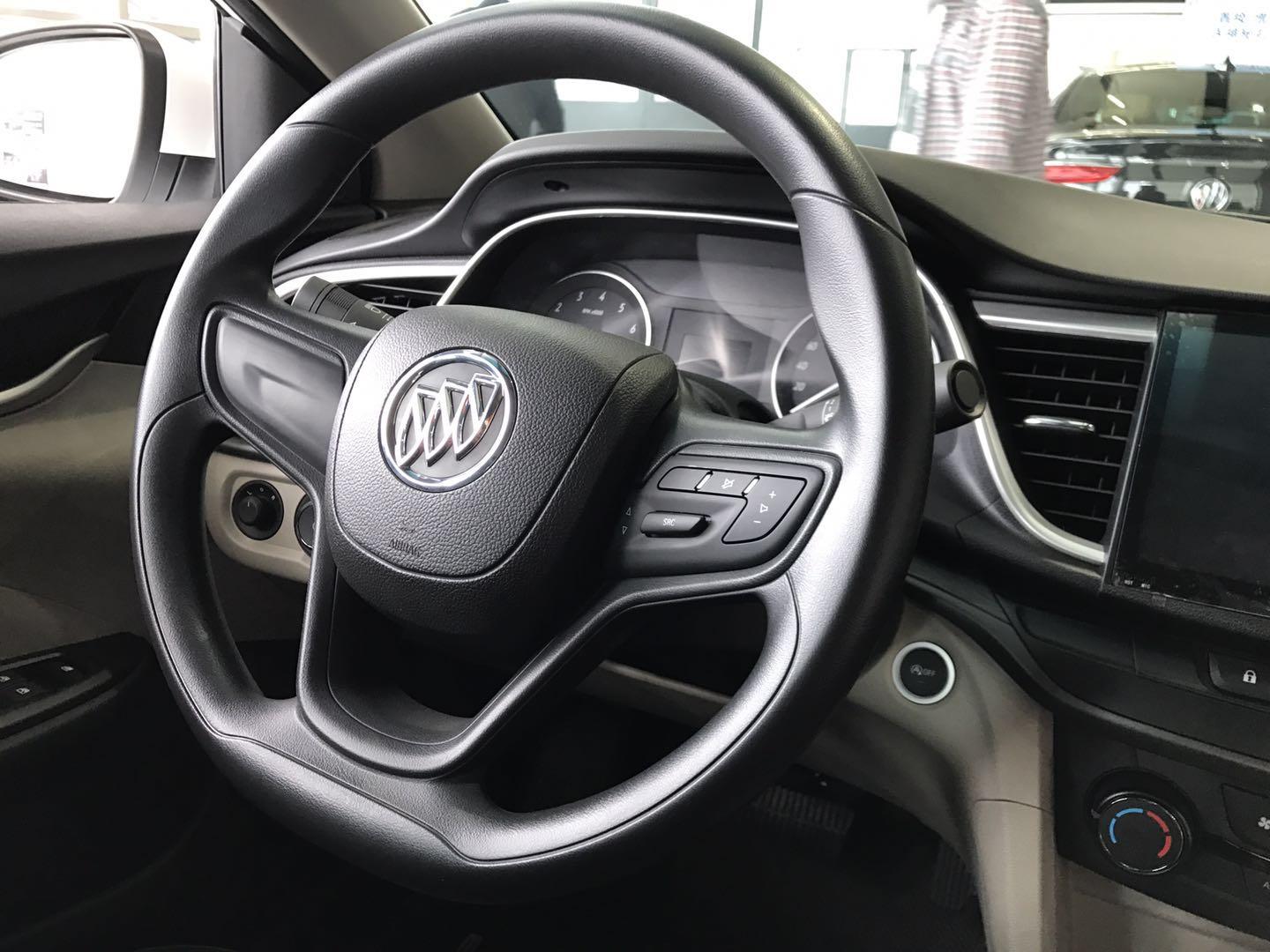 全新18款英朗15T到店,外观小改,搭1.0T三缸发