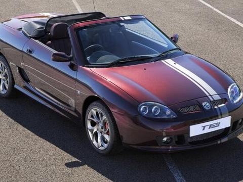 全景天窗配置高，跑车品牌造SUV，不到8万！