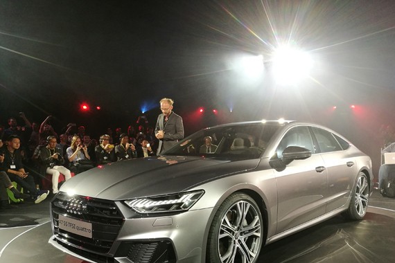 全新奥迪A7正式发布 多款前大灯供选择