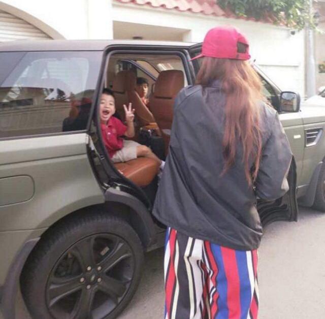 芝出行300万法拉利豪车,母亲弟弟却开网约车自