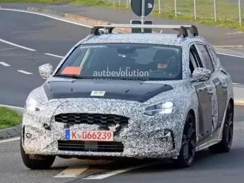 福克斯小钢炮要出旅行版了 全新福克斯ST旅行版谍照曝光