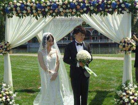 几乎每次去KTV都会点他的歌,然而他却始终歌