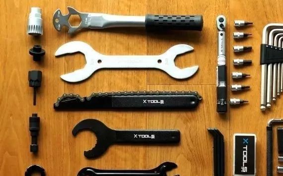 一个小工具箱竟有37种功能！再也不用去找修车老大爷了丨体验