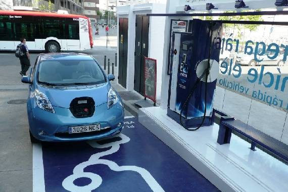 壳牌在英首推电动车快速充电服务 半小时充电80%