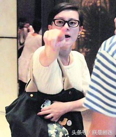 孙俪情商低脾气差?机场发飙怒怼邓超,合作过演