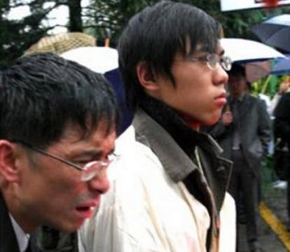他年仅18岁，继承父亲104亿遗产，奥迪100开了十几年不换