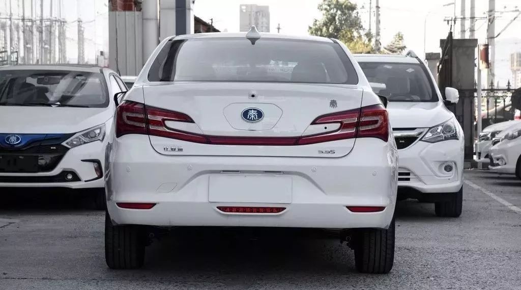 这4款豪华SUV开出去嫌丢人,最后一辆路上比劳斯莱斯还少见