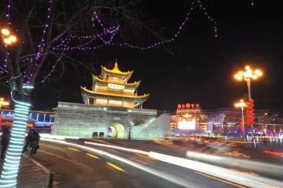 与景逸X5一起，走过一带一路上的荒漠！