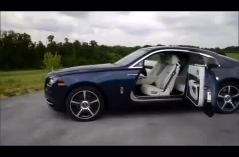 一个急转弯，才知道劳斯莱斯跑车贵在了哪里