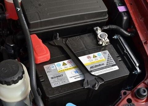 汽车蓄电池失效前的征兆，如果不懂，就等救援吧！