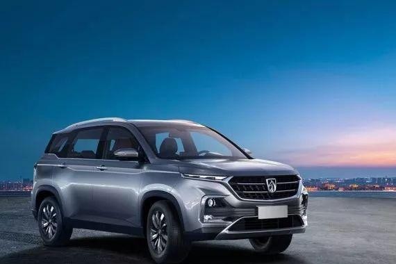 宝骏又出新车，一看就是硬货，560这下尴尬了！