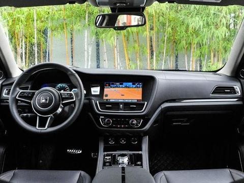 全液晶仪表感应尾门升降挡把，这配置怎么可能只卖10万？