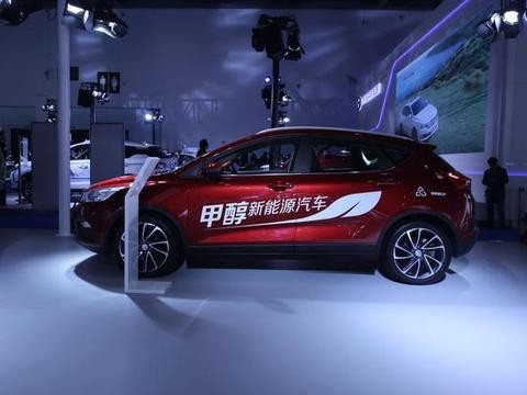 吉利被彻底惹毛，新款帝豪GS油耗2毛，比日系混动还省油